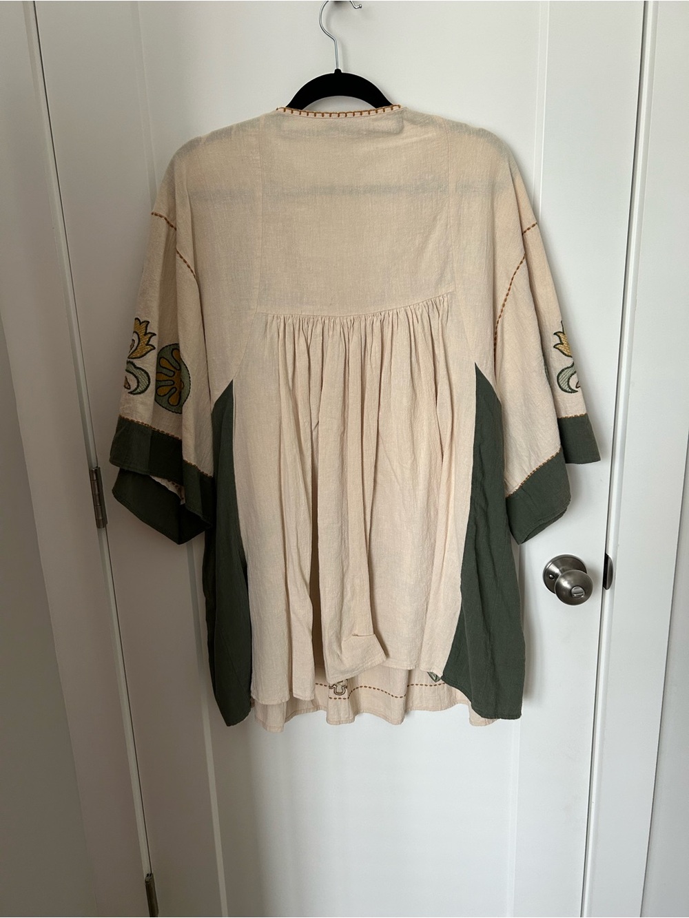 Zara Cream and Olive Embroidered Open-Front Tunic - Picture 2 of 3